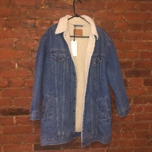Levi’s Fleece Lined Denim Jacket